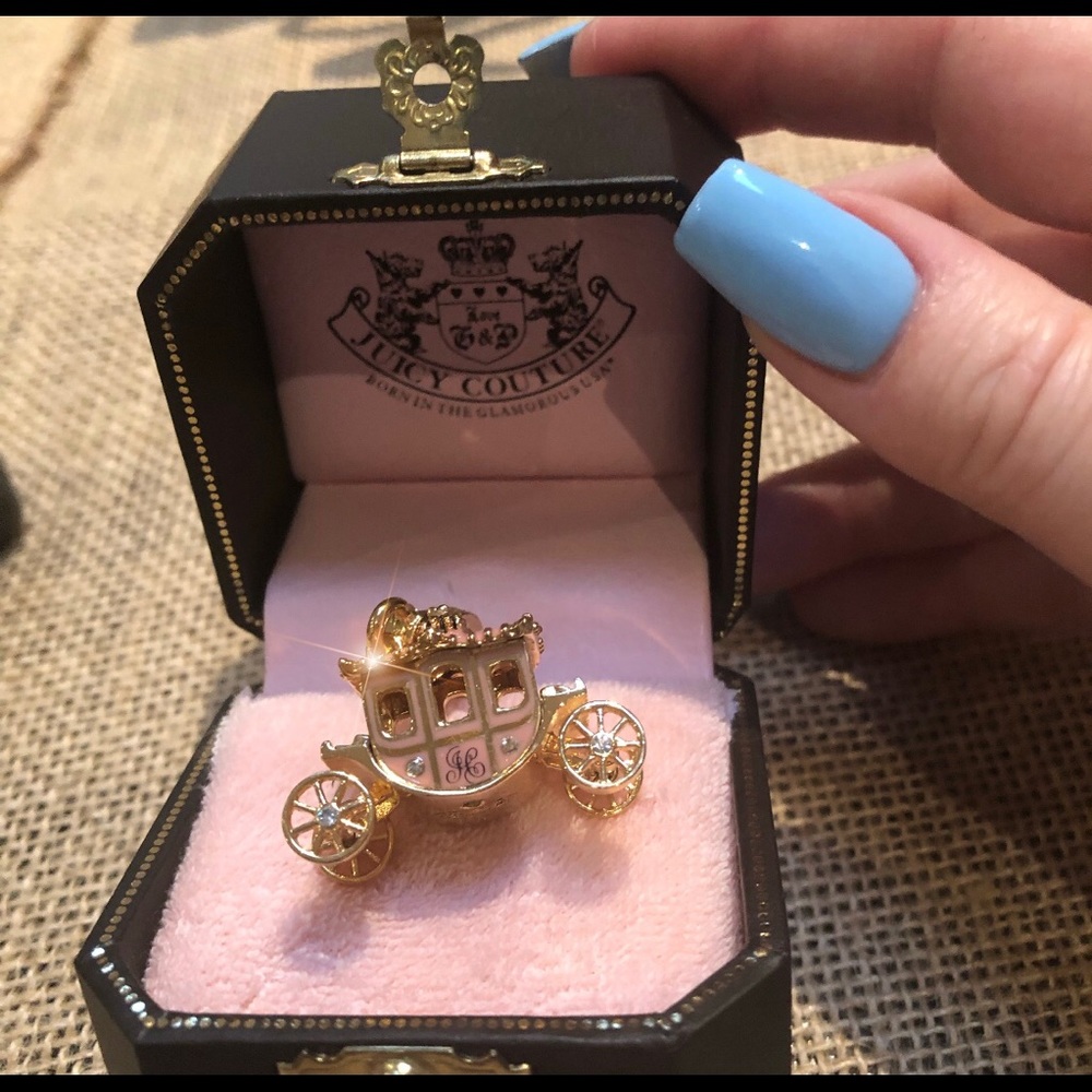 Juicy Couture - Princess Pink Carriage Charm